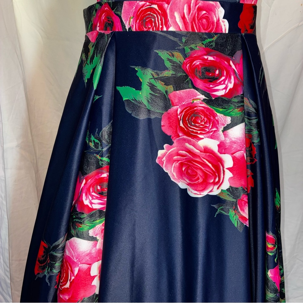 🔥🔥 David's Bridal Navy Floral Dress with Petricoat - Picture 5 of 16